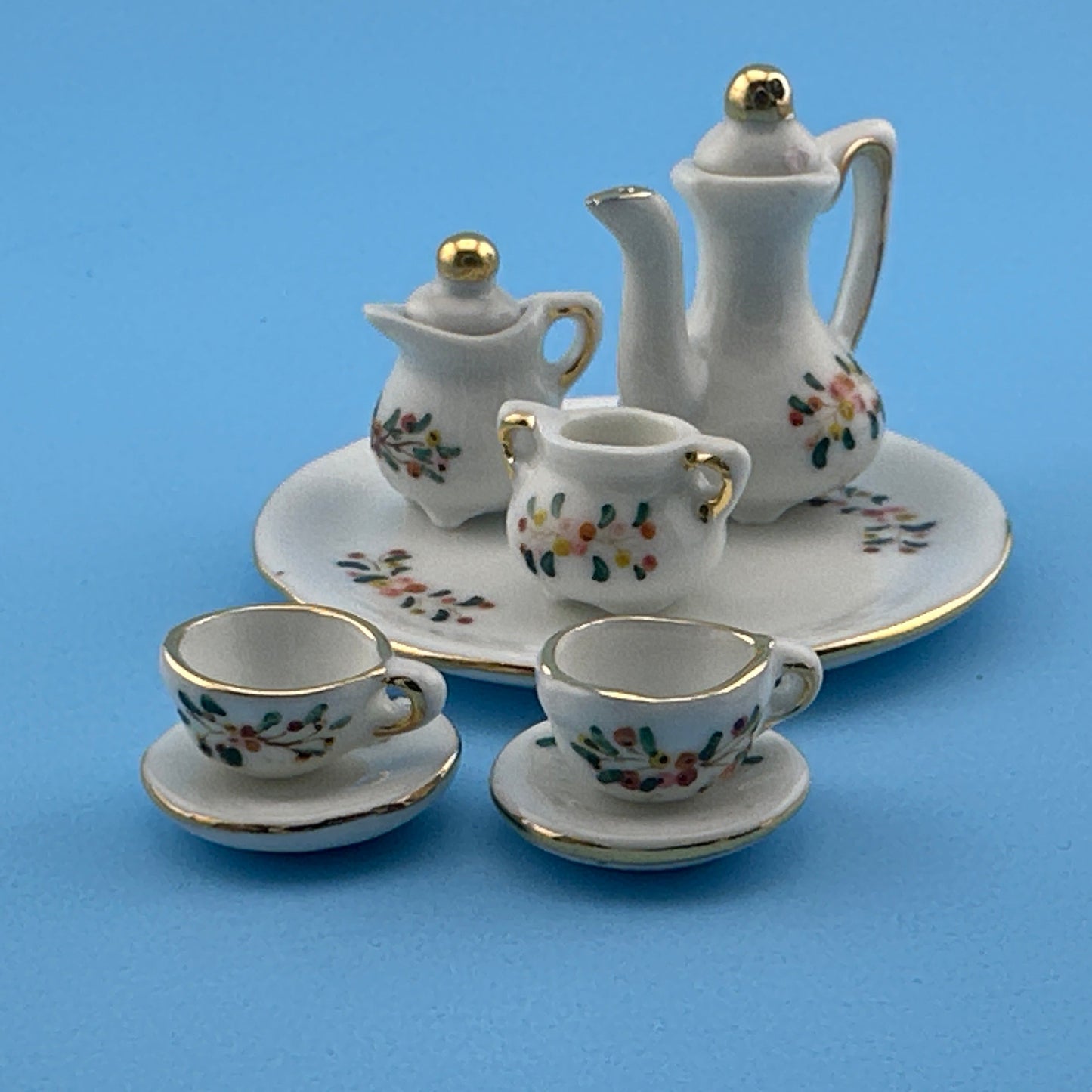 Dollhouse Miniature – 10-Piece Tea Set with Floral Design