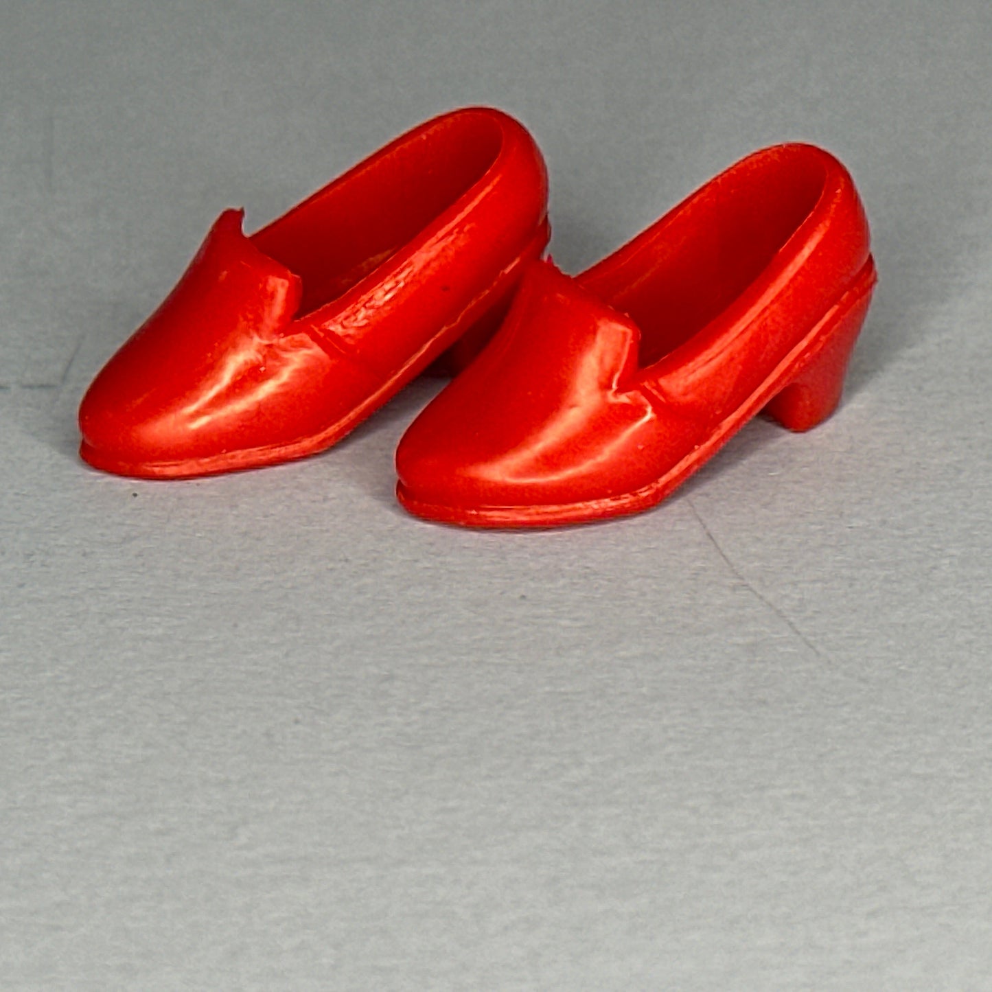 Heidi Ott Dollhouse Miniature Women’s High Heels – Red (1:12 Scale)