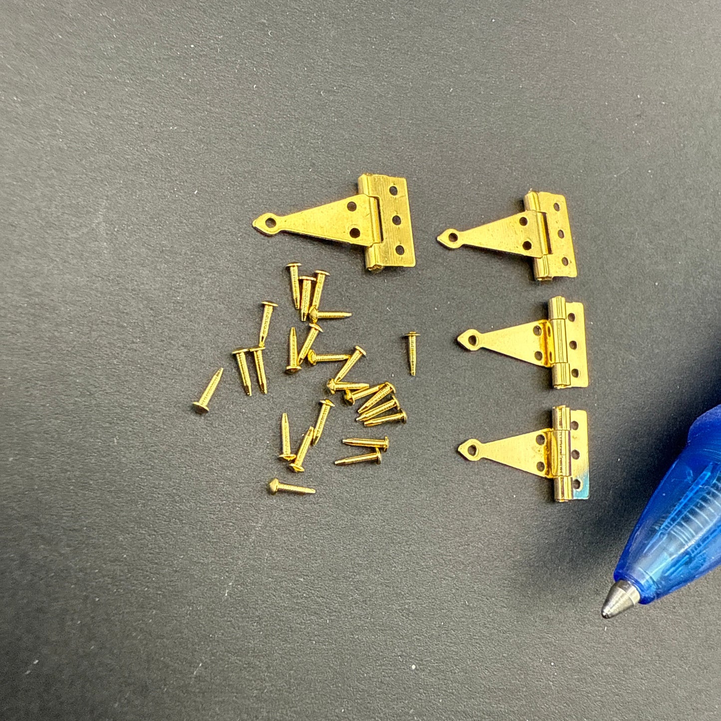T Hinges with 16 nails Set/4 Brass 1:12 Scale dollhouse miniature furniture