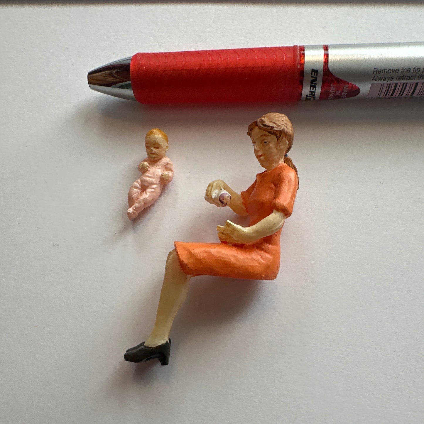 1:24 Scale Miniature Mother Feeding Baby – Half Scale Dollhouse Figure