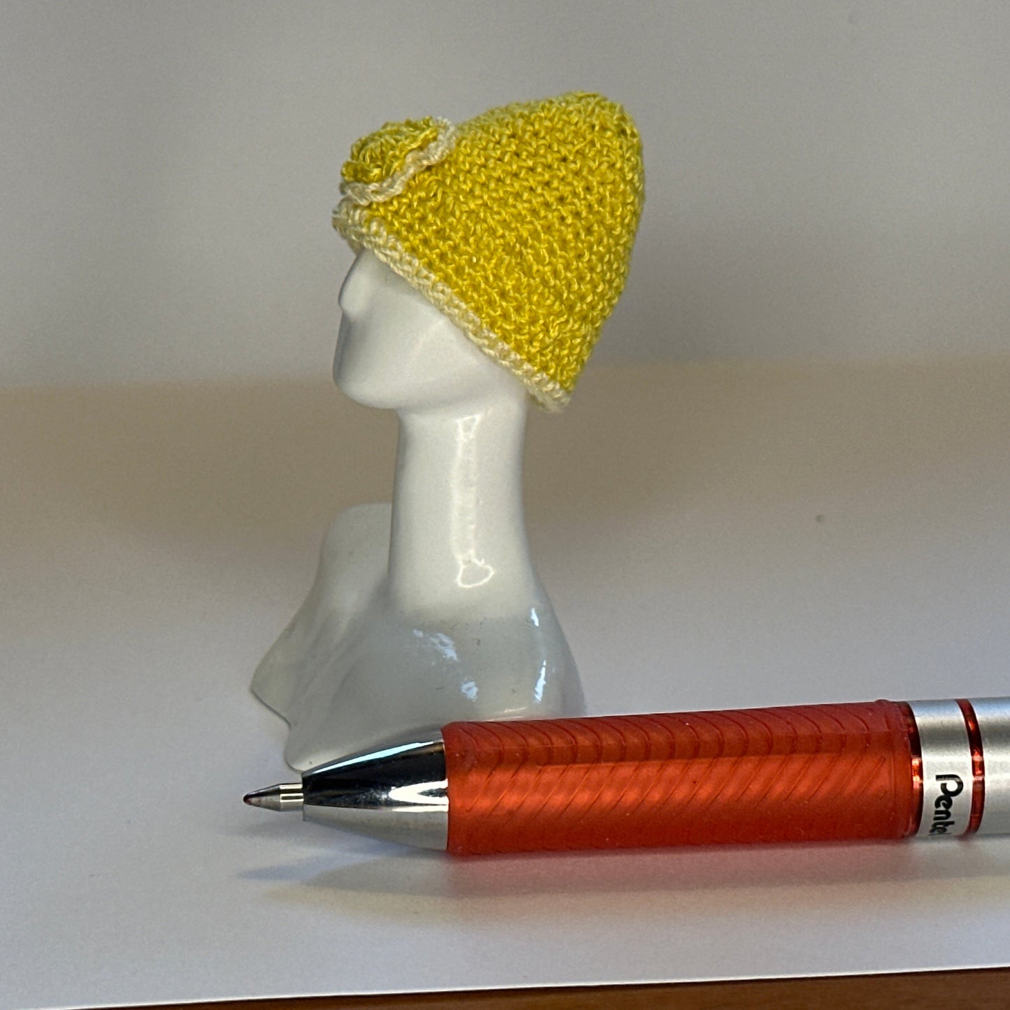 Dollhouse Miniature – Knitted Wool Hat with Flower 1:12