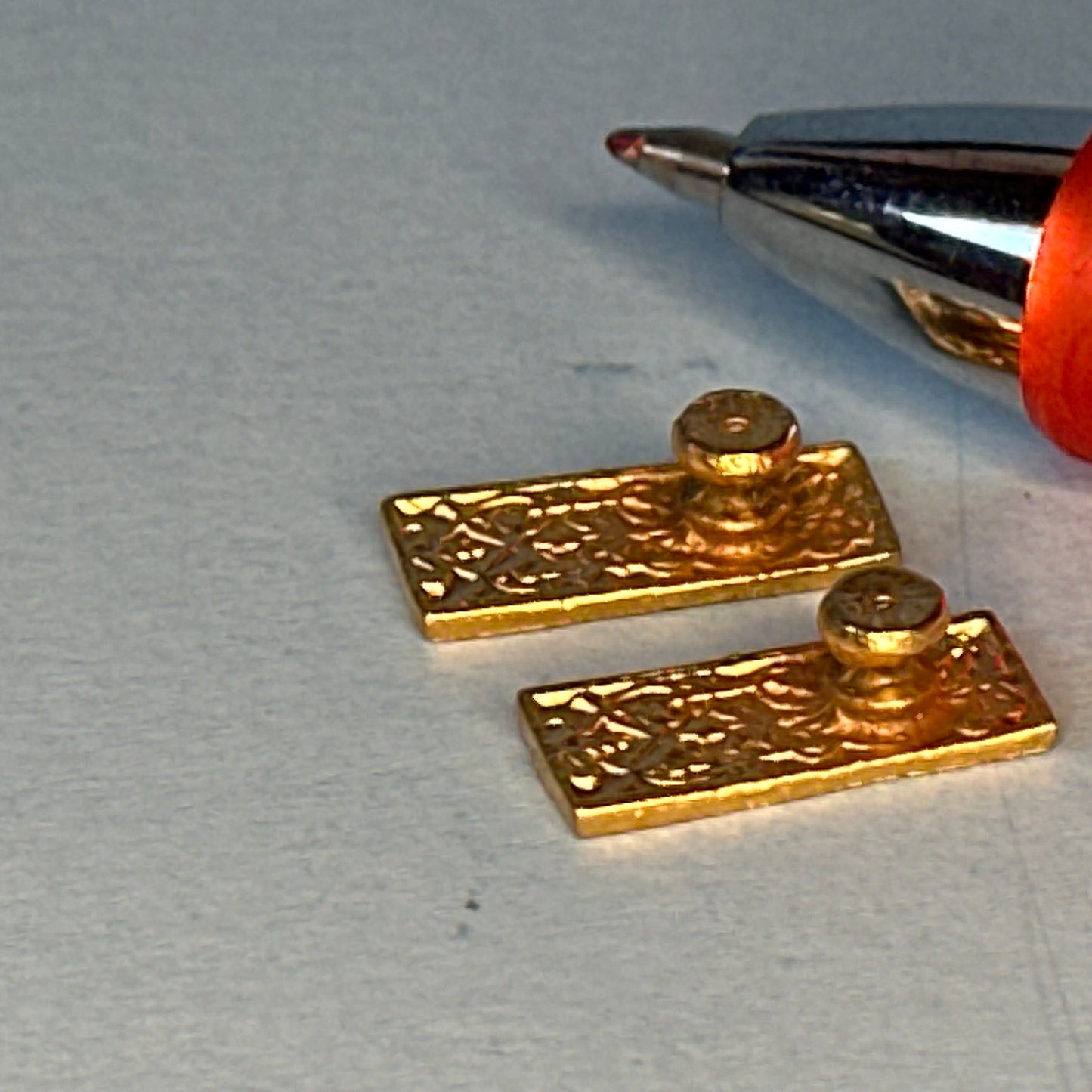 Golden Round Door Handles – Set of 2 – Dollhouse Miniatures 1:12 scale