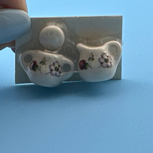 Pot en métal avec couvercle pour maison de poupée miniature échelle 1:12 A