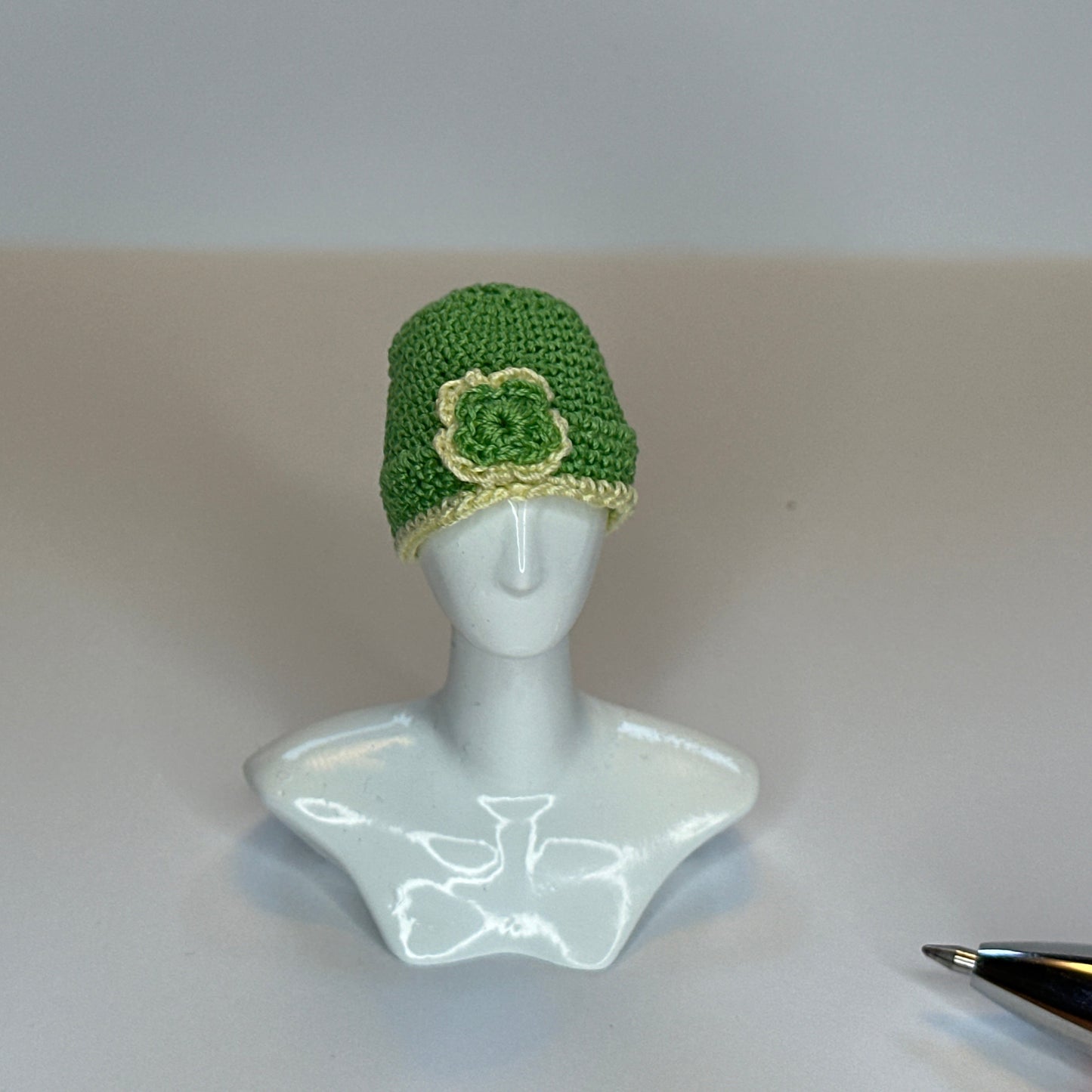 Dollhouse Miniature – Knitted Wool Hat with Flower 1:12