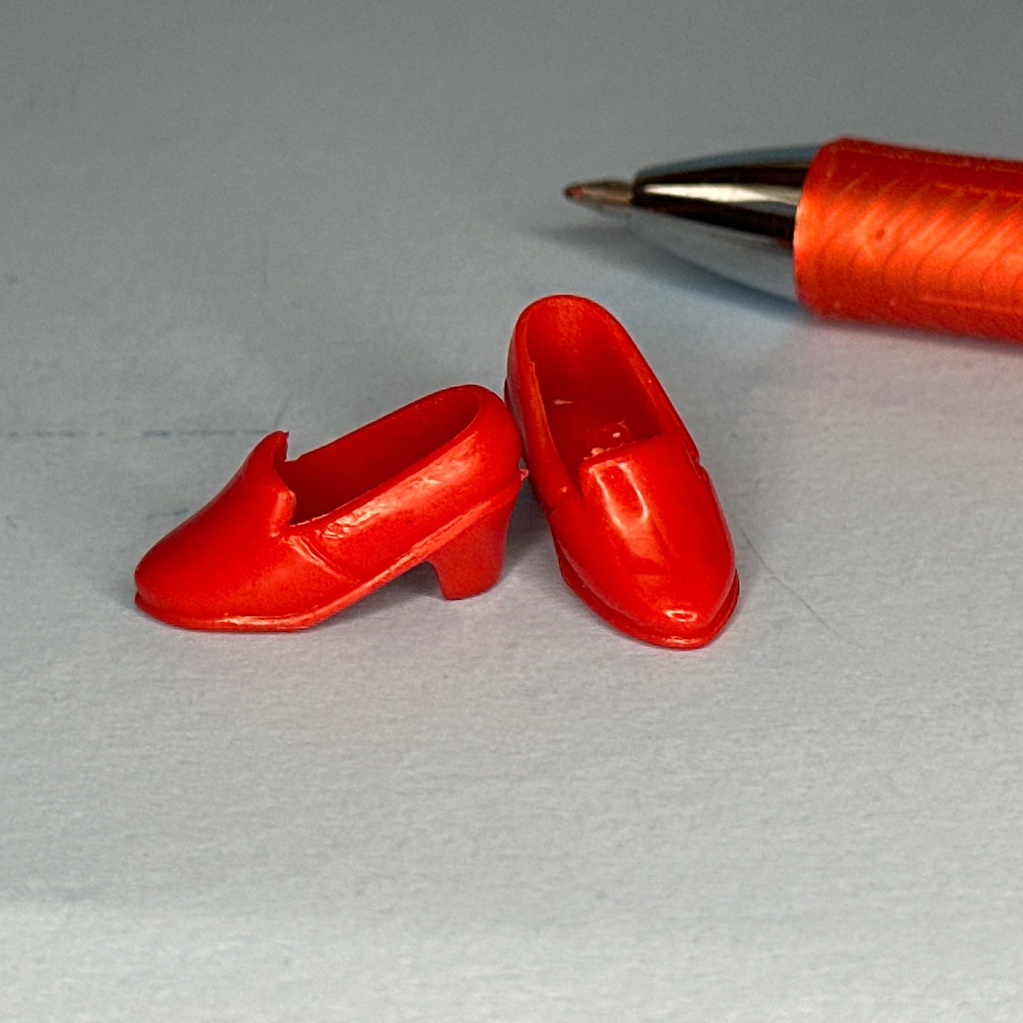 Heidi Ott Dollhouse Miniature Women’s High Heels – Red (1:12 Scale)