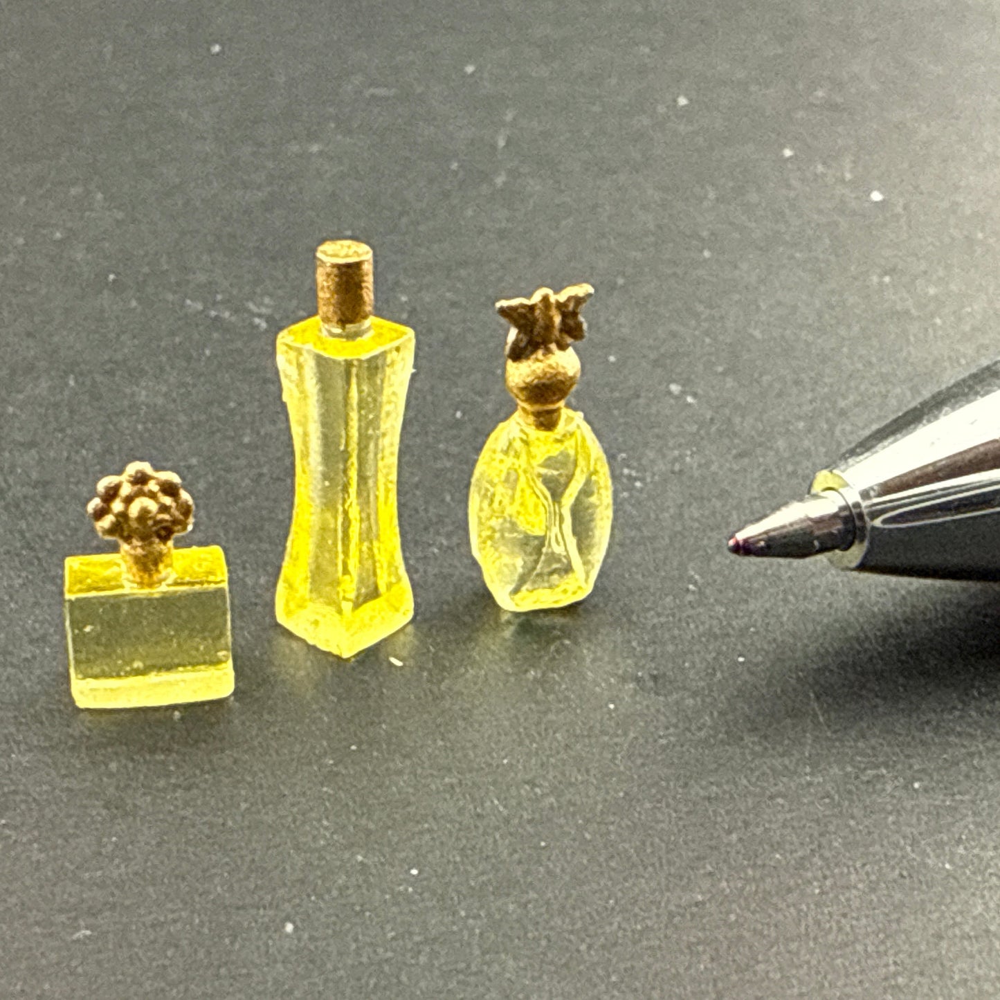 Dollhouse Miniature 1:12 Scale – Set of 3 Perfume Bottles top quality