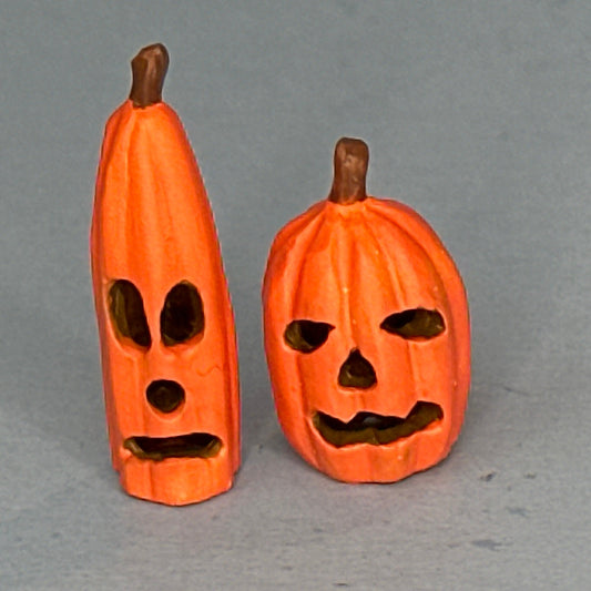 Halloween  Small Pumpkins set /2 for 1:12 dollhouse miniature B