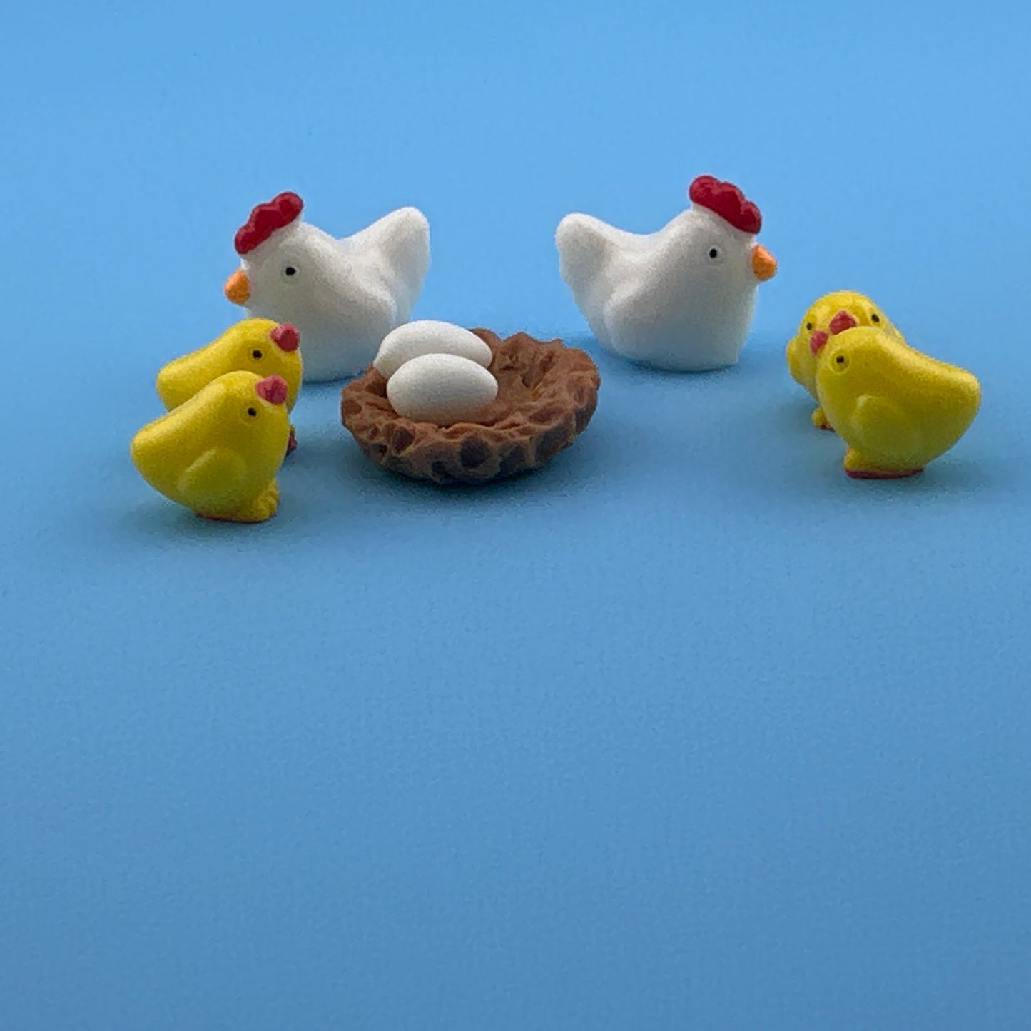 Dollhouse Miniature – Chicken Family with Nest