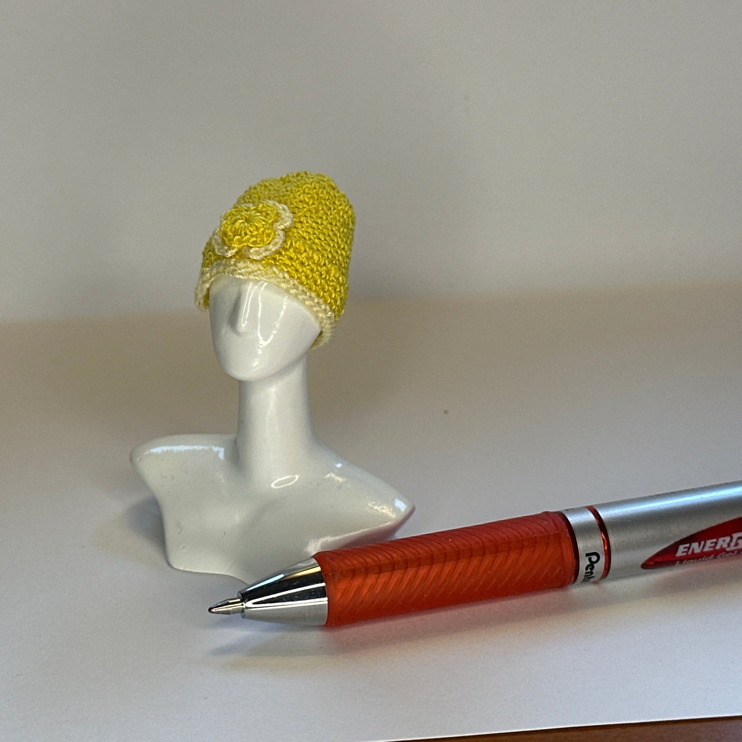 Dollhouse Miniature – Knitted Wool Hat with Flower 1:12
