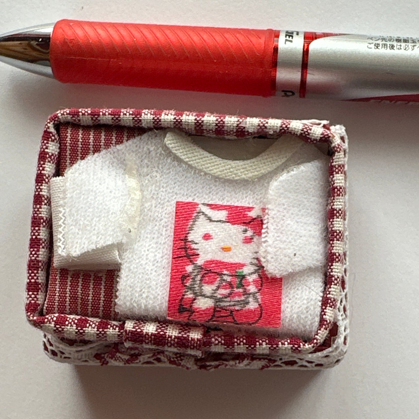 Miniature 1:12 Baby Clothes Crate Dollhouse miniature