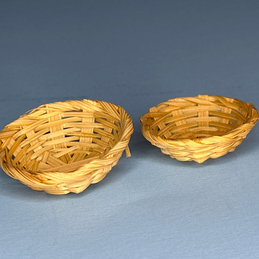 Set of 2 Miniature Wicker Baskets – 1:12 Scale