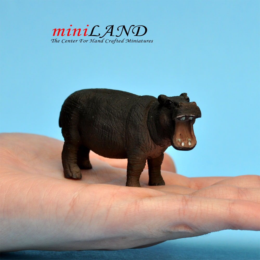 Rhinoceros 1 2 Scale for dollhouse miniature 1:24 scale