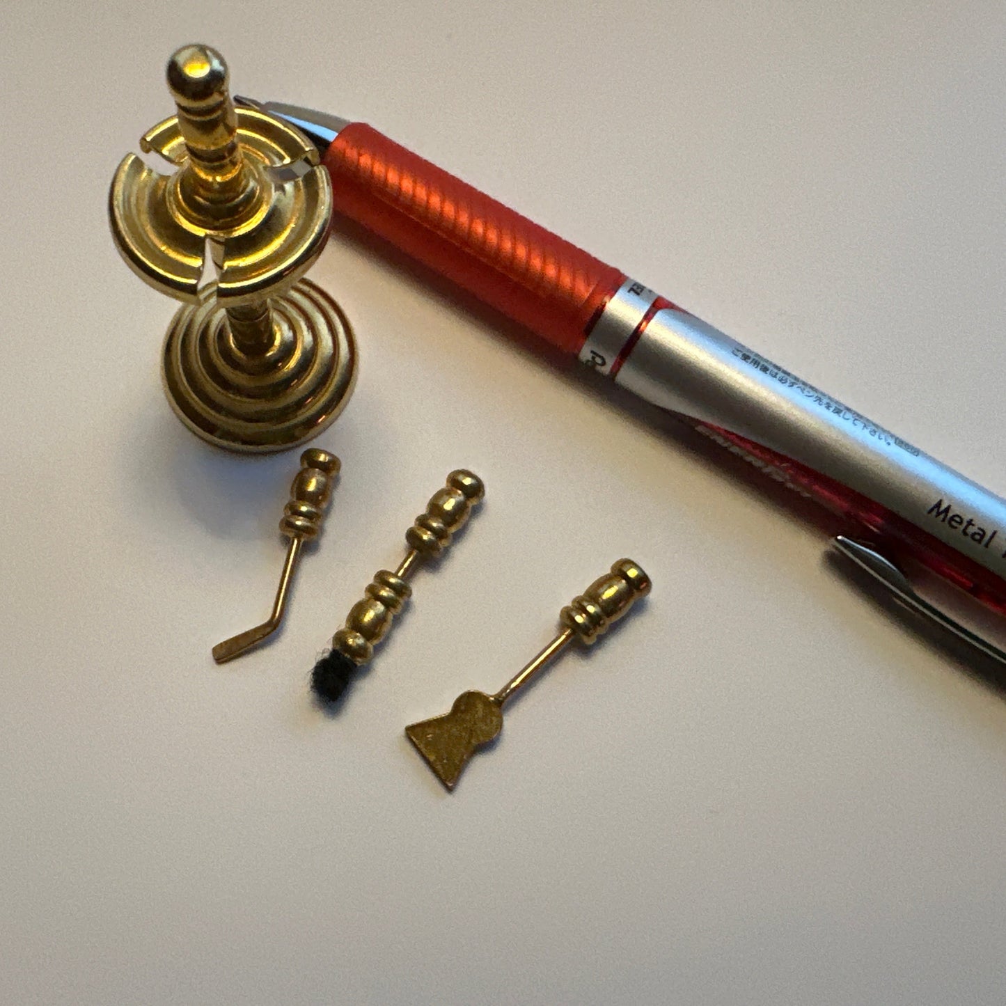 Dollhouse Miniature – Golden Fireplace Tool Set with Stand