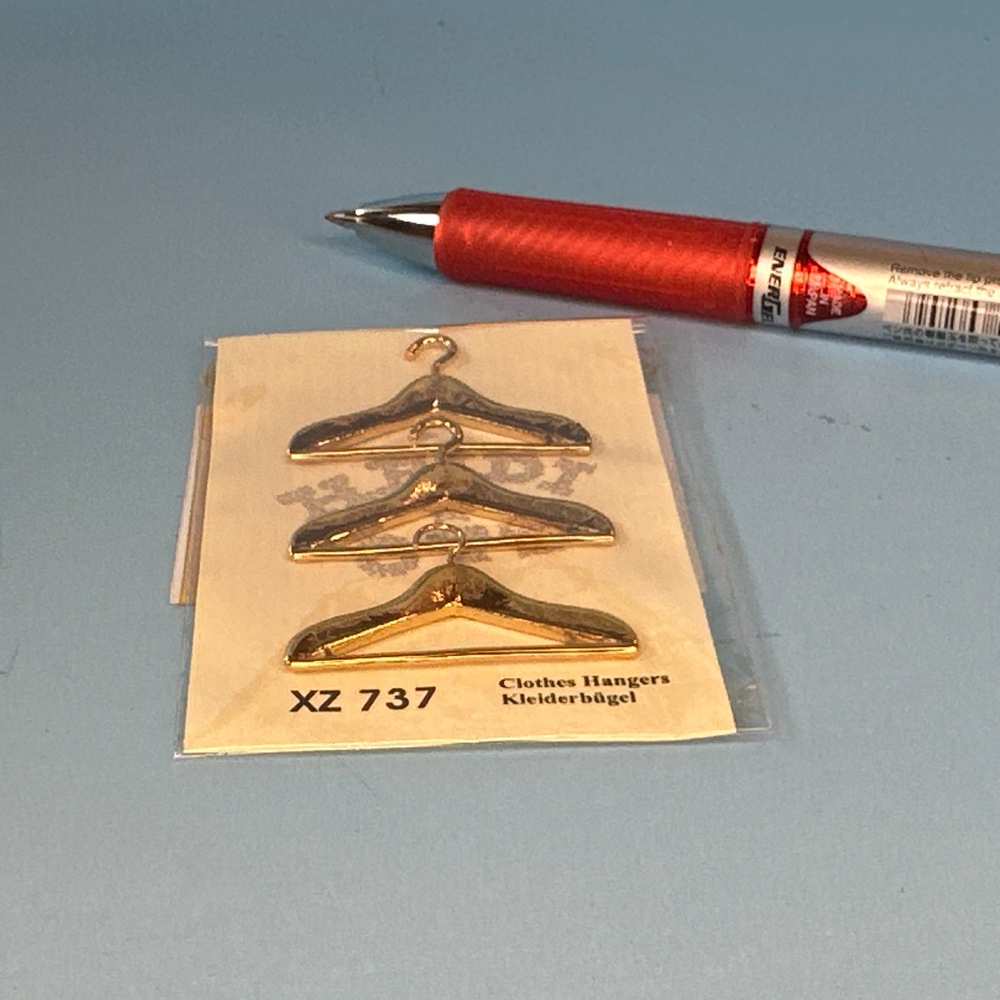 Heidi Ott Dollhouse Miniature Golden Clothes Hangers – Set of 3 (1:12 Scale)