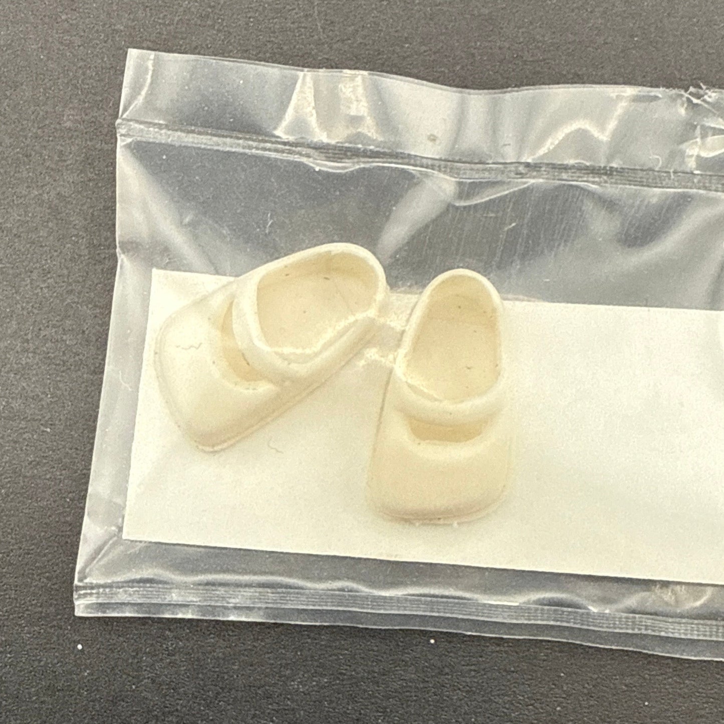 Heidi Ott Dollhouse Miniature Teenager's shoes for 4.5" -one pair 1:12