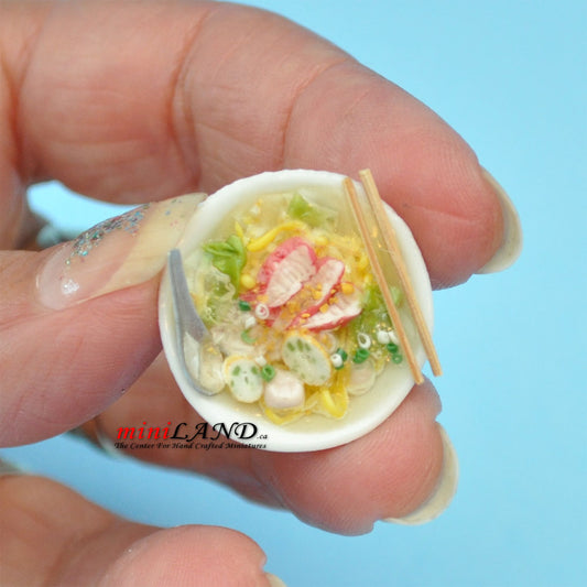 Eine Schüssel Suppe Puppenhaus Miniatur 1:12 Maßstab Handarbeit FND02