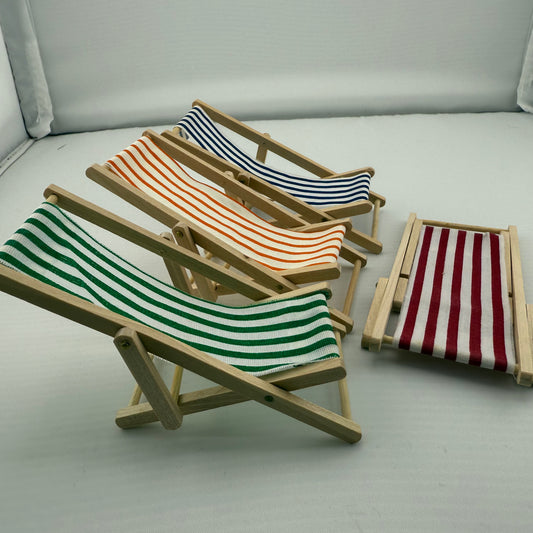Miniature 1:12 Scale Folding Beach Chair – Wooden Dollhouse Accessory with Striped Fabric