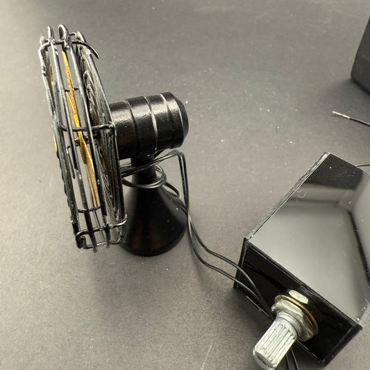 Miniature 1:6 Scale Working Desk Fan – Black Metal, 12V DC with Speed Control Z8