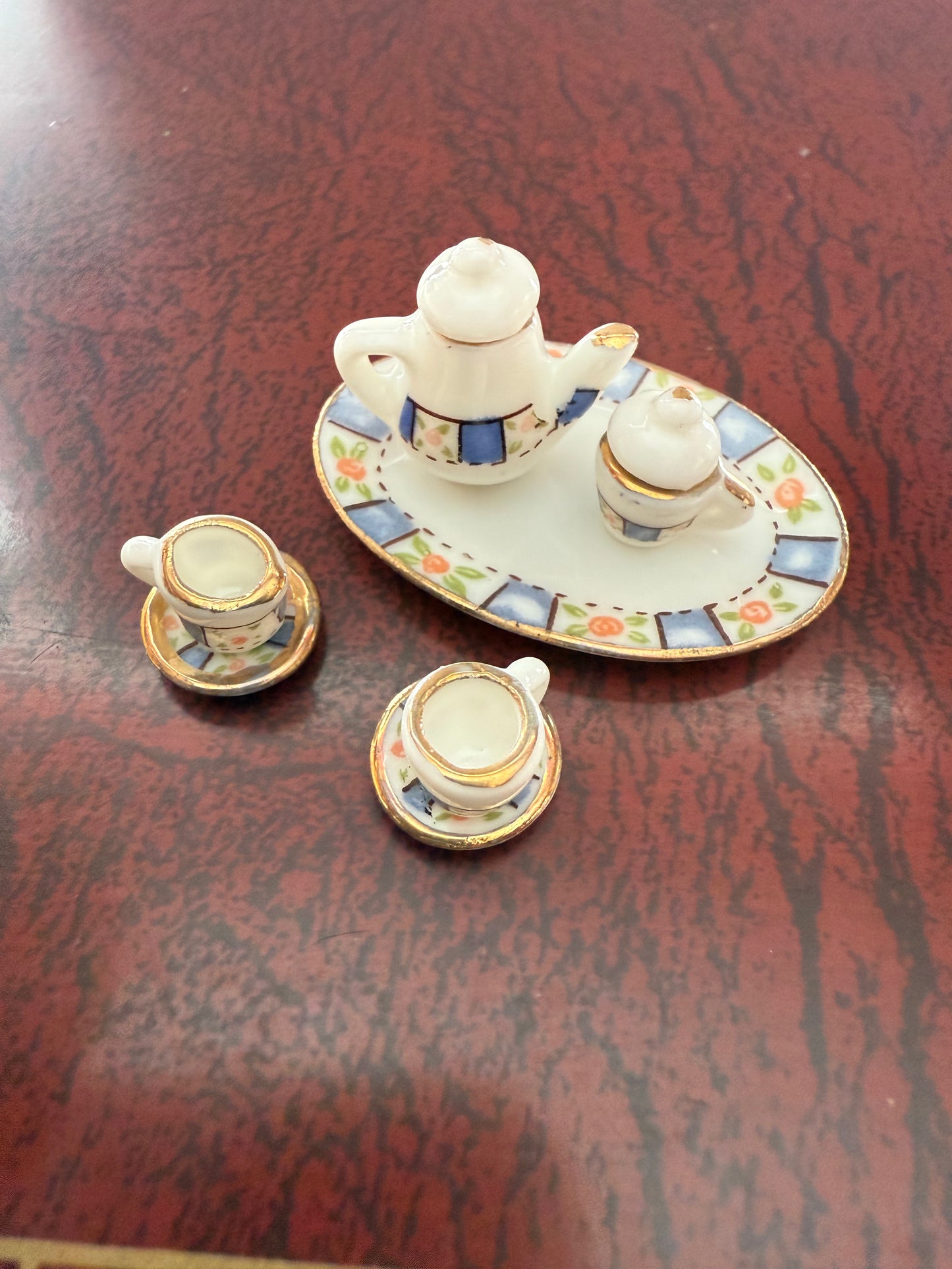 9 Pcs Decorated Tea Set – Dollhouse Miniature 1:12