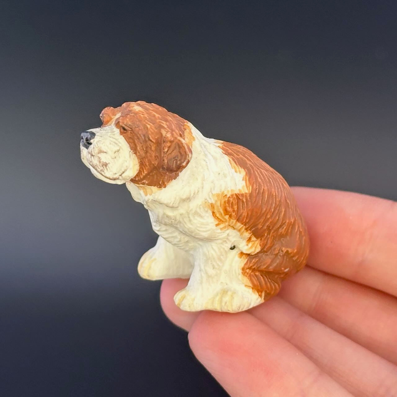 Miniature Hound Dog – 1:12 Scale