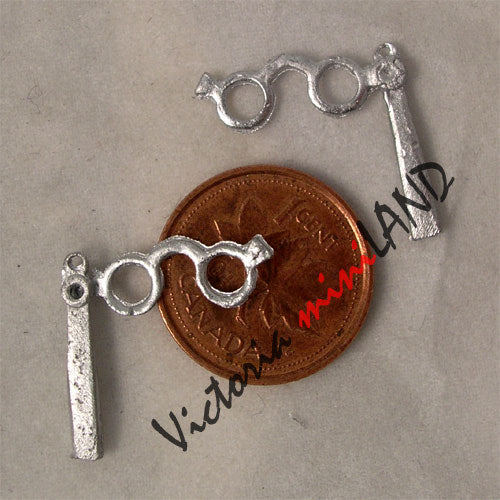 LORGNETTE 2pcs 3/4"L unfinished DIY metal miniature for dollhouse - Do it yourself