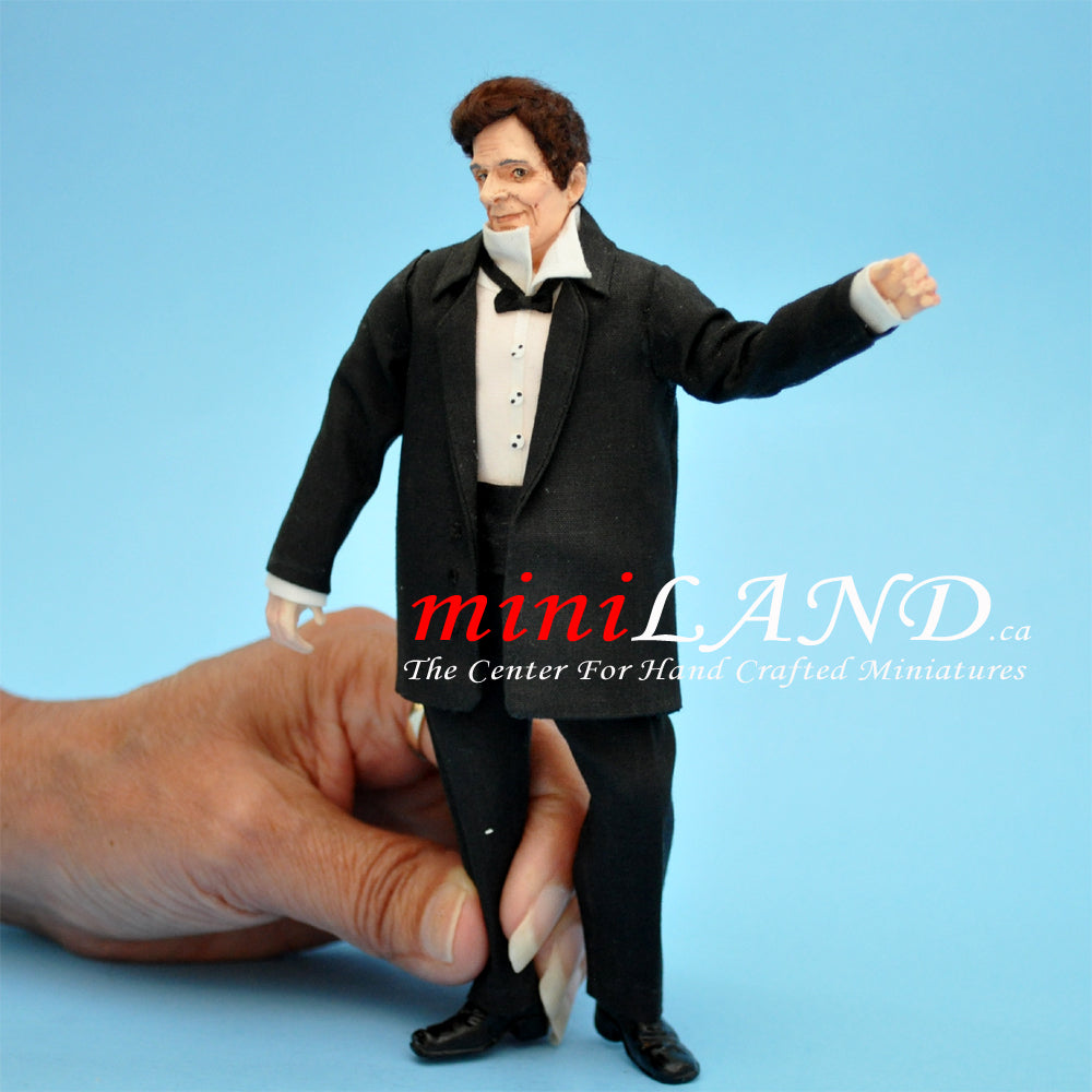 FRANK - man in elegant tuxedo 1:12 scale Marcia Backstrom / Falcon