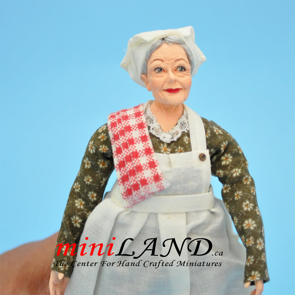 Amy Artisan Granny Baker Housekeeper Doll Marcia Backstrom / Falcon– 1:12 Dollhouse Miniature Rare