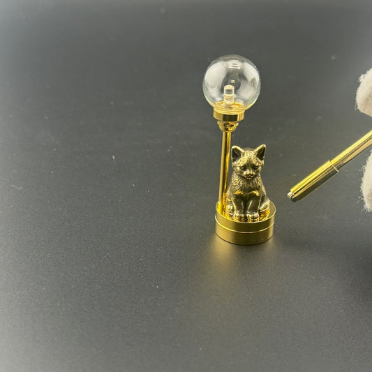 CAT Miniature Touchless operation with Wand 1:12 table lamp LED for Dollhouse table light (Copy)