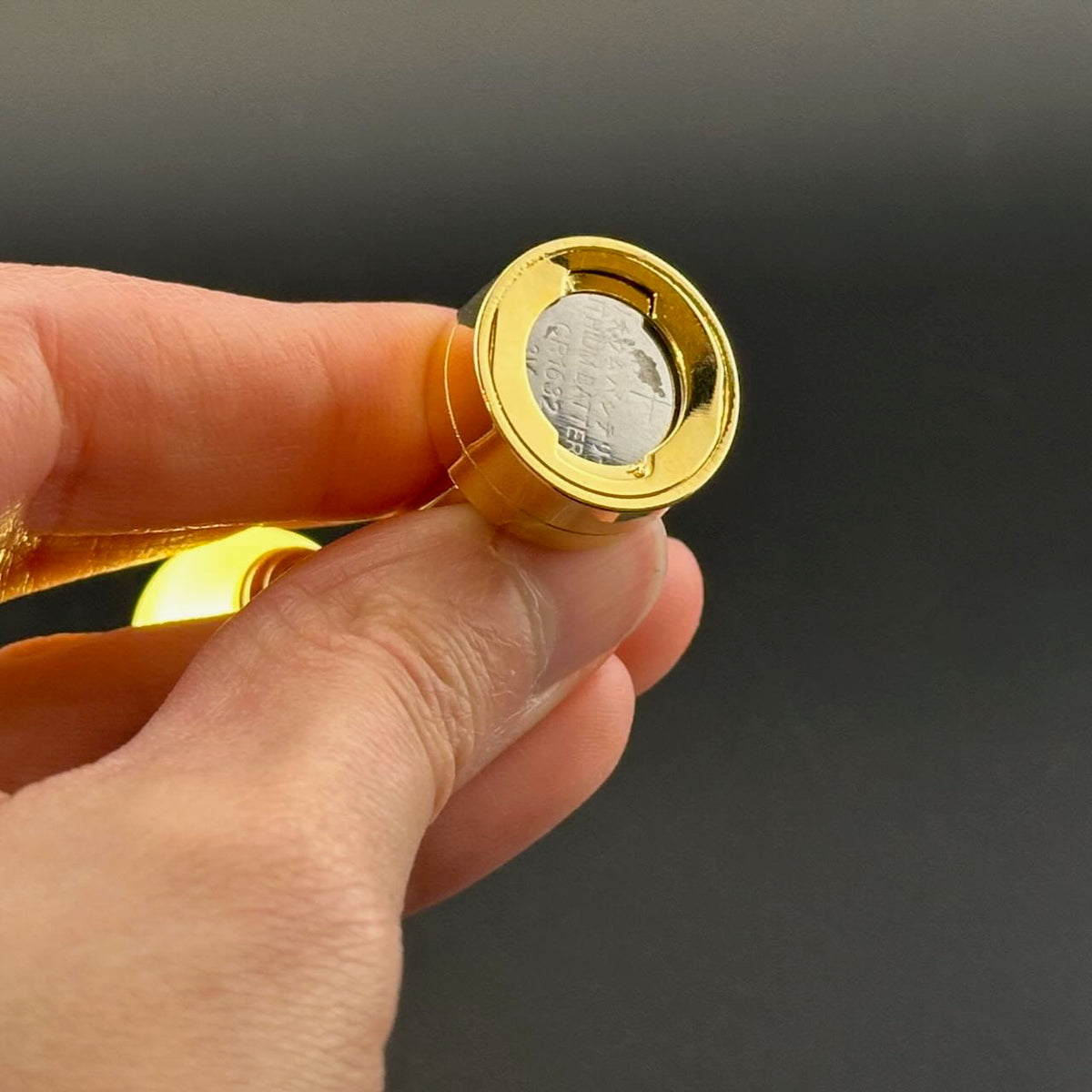 Miniatur-Berührungslose Bedienung mit Zauberstab 1:12 Tischlampe LED-Licht für Puppenhaus No-Touch No-Switch Stick Valentinstag Heiratsantrag