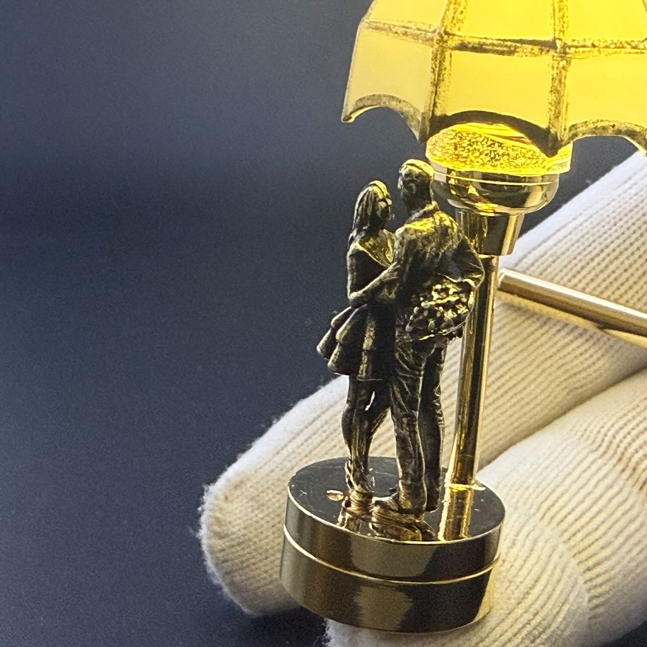 Romantic moment figurine Miniature Touchless operation with Wand 1:12 romantic table lamp LED light for Dollhouse No-touch No-Switch Stick