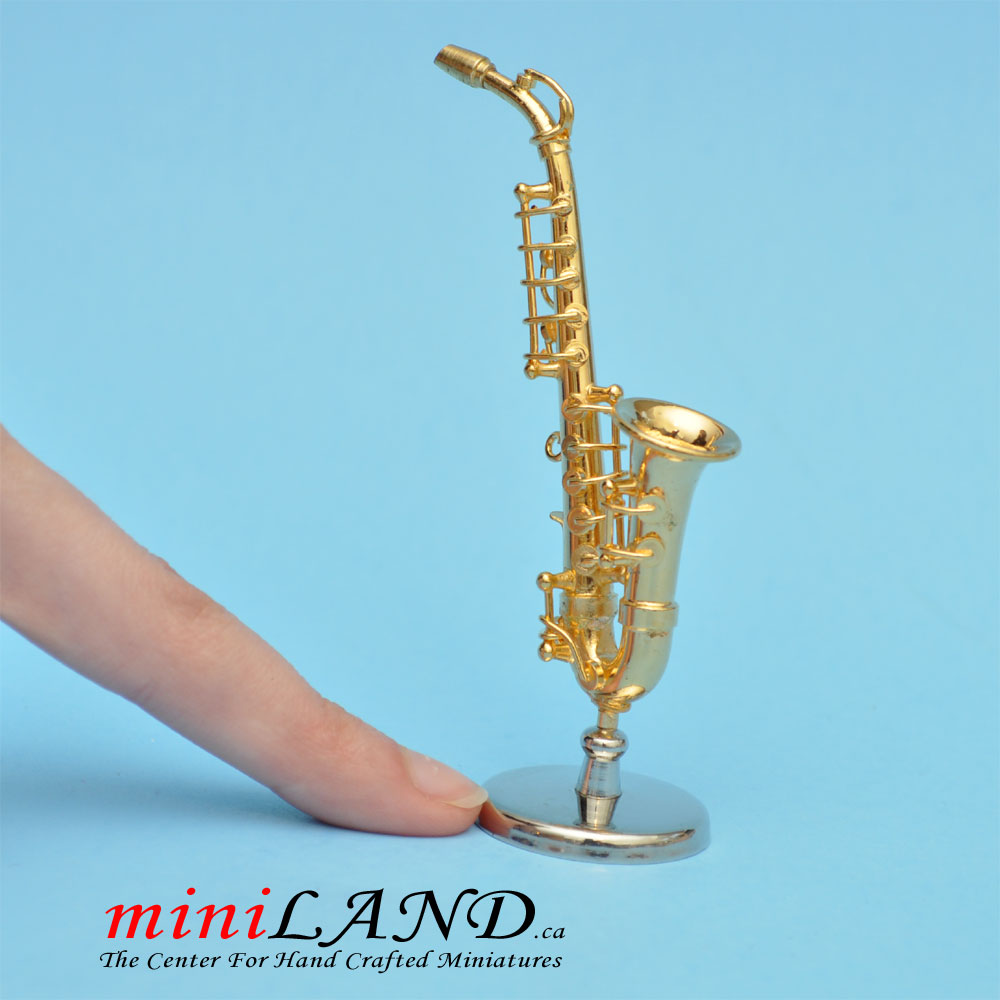 Saxophone alto miniature avec étui et support pour maison de poupée 3-1/4" de long