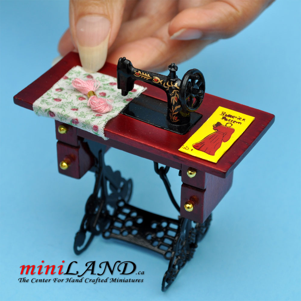 Treadle Sewing Machine MH dollhouse miniature 1:12 economic