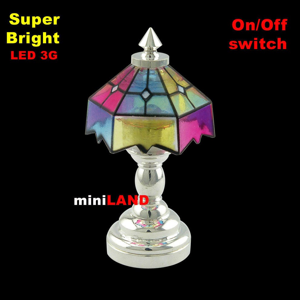 Lampe Tiffany LED ARGENT colorée Super lumineuse avec interrupteur marche/arrêt pour maison de poupée miniature échelle 1:12 colorée