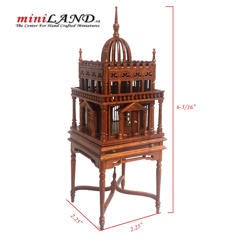 Une magnifique cage à oiseaux coloniale en bois pour maison de poupée miniature 1:12 en noyer