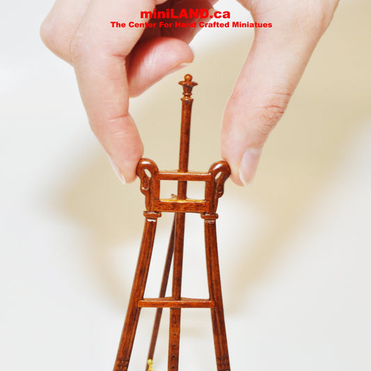 Künstler-Staffelei, Bilderständer, französischer Holz-Walnuss-Gemäldeständer, Schwan geschnitzt, verstellbare STAFFELEI für 1:12 Puppenhaus-Miniatur, handgefertigt