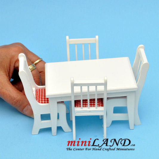 Ensemble de 5 tables de cuisine de style campagnard avec chaises blanches pour maison de poupée miniature 1:12 pour minis, ensemble de coussins à carreaux TableWH