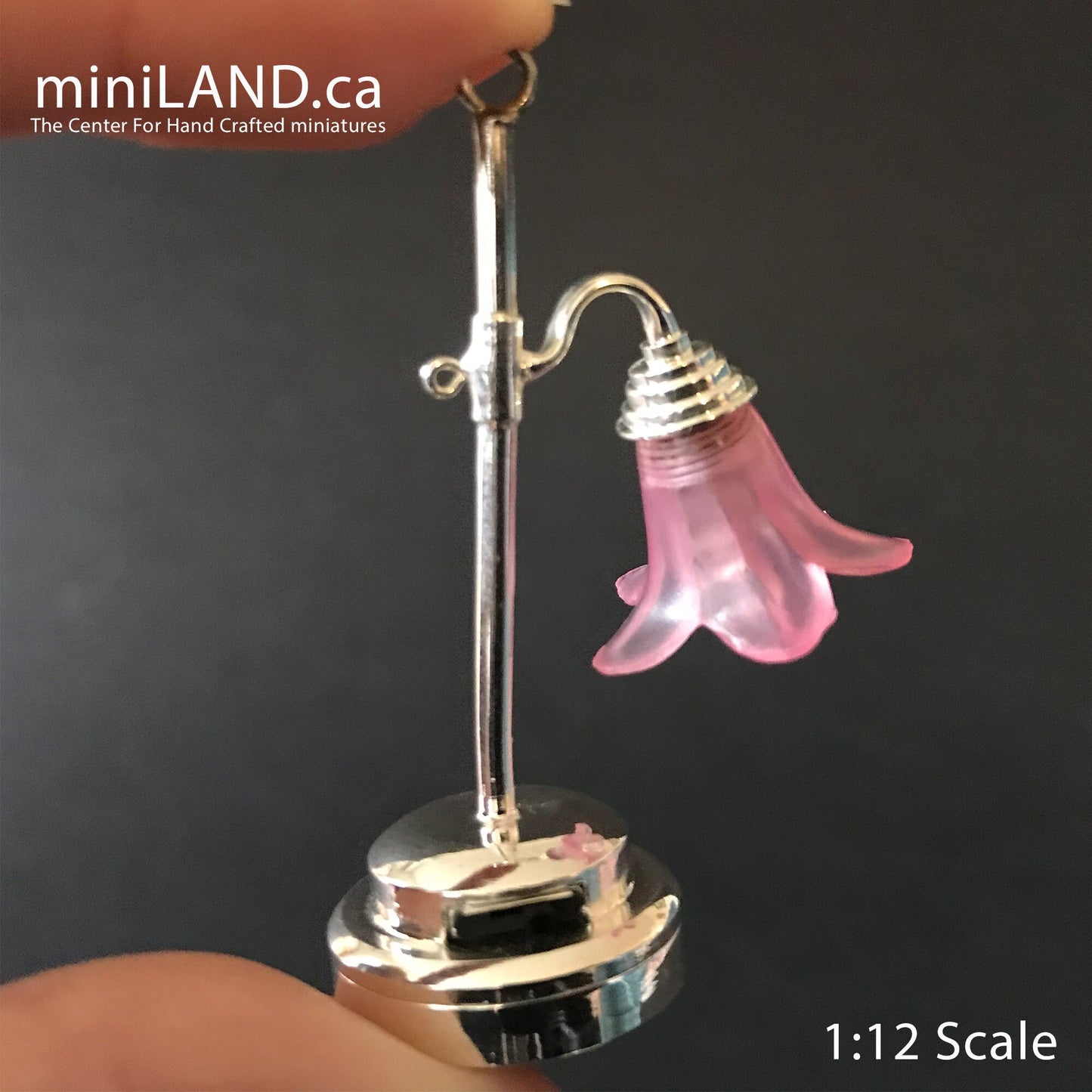 Lampe de table argentée à LED rose tulipe super lumineuse avec interrupteur marche/arrêt pour maison de poupée miniature 1:12
