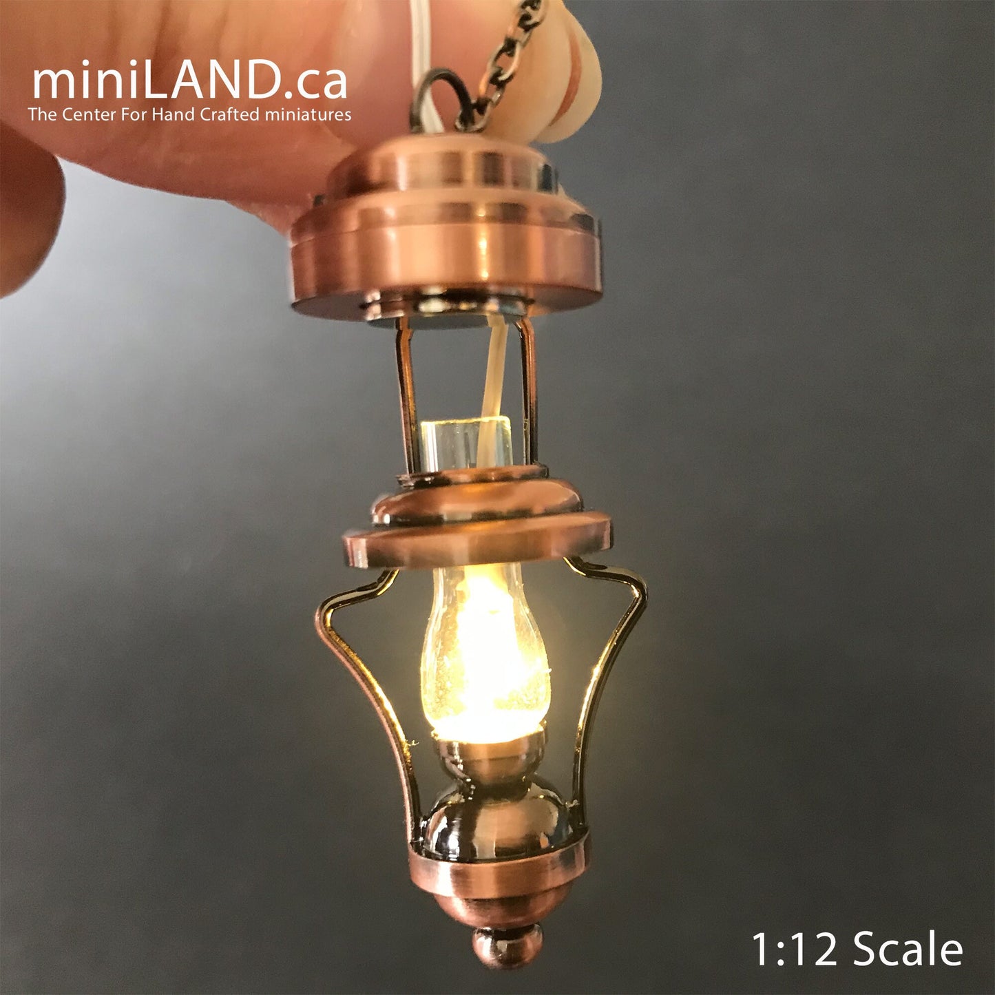 Lampe à huile suspendue en cuivre antique LED super lumineuse avec interrupteur marche/arrêt pour maison de poupée miniature échelle 1:12