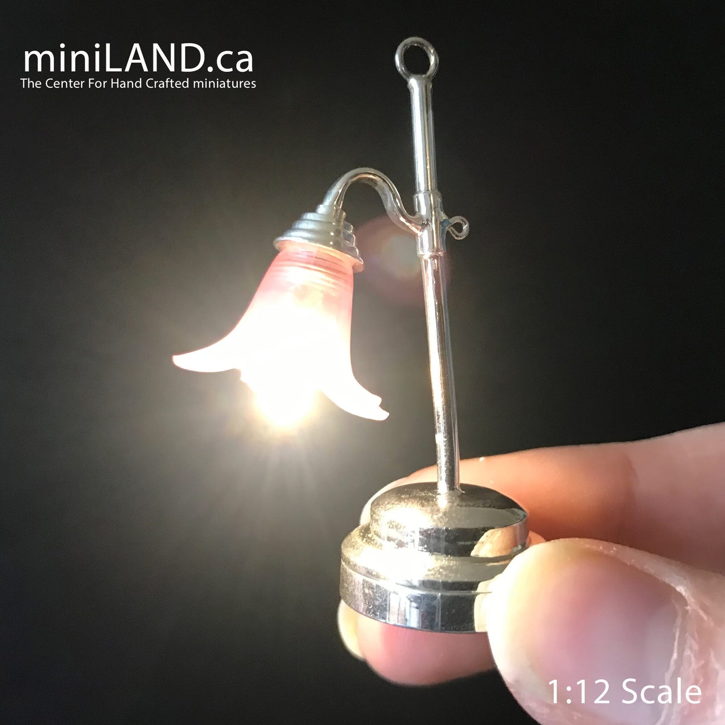 Lampe de table argentée à LED rose tulipe super lumineuse avec interrupteur marche/arrêt pour maison de poupée miniature 1:12