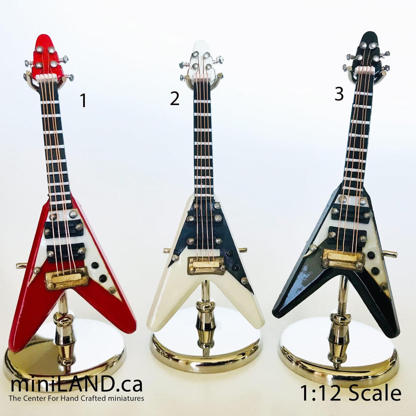 Guitare électrique miniature Flying V de 8 cm de long pour poupées avec support et étui - CHOIX de 3 modèles musicaux à l'échelle 1:12