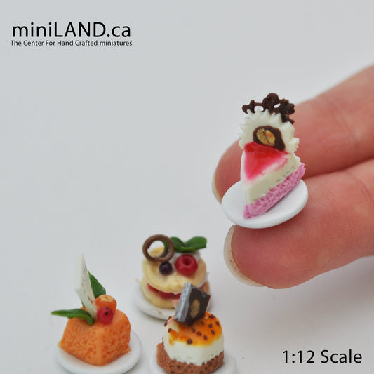 4 Pcs. assorted Dessert Platter 1:12 Scale dollhouse miniature - Fruit cakes combo