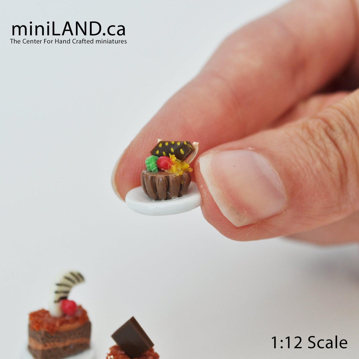 4 Pcs. assorted Dessert Platter 1:12 Scale dollhouse miniature - Chocolate cakes combo