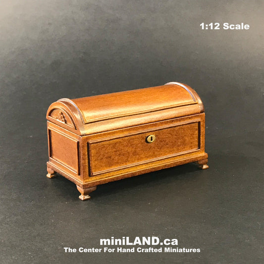 Coffre à bosse miniature pour maison de poupée, échelle 1", bois de noyer Y3992 WN