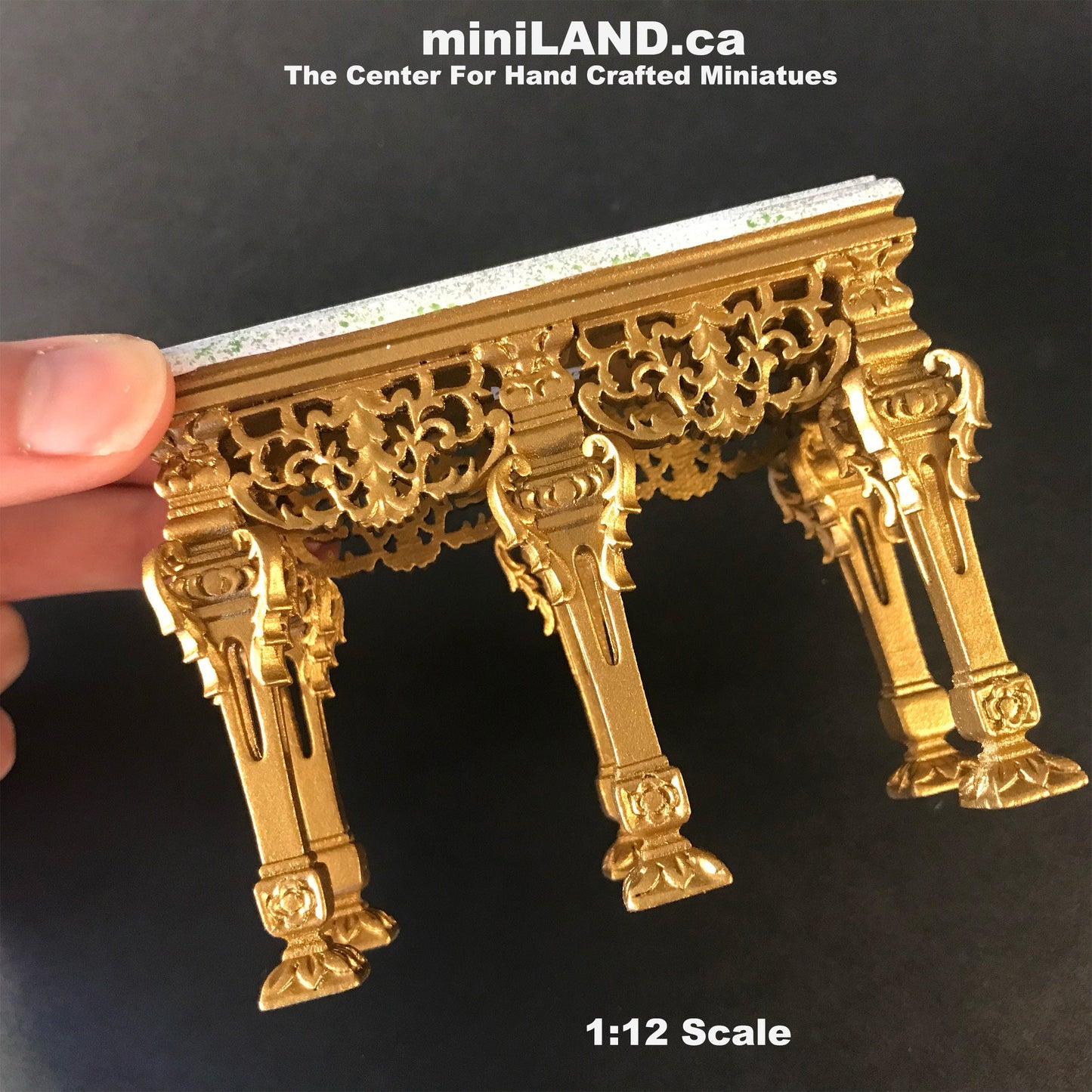 Console et supports latéraux en or de style Napoléon pour maison de poupée miniature 1:12
