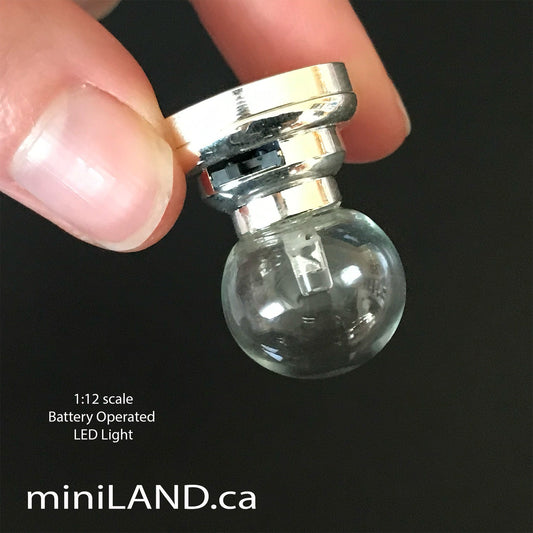 Plafonnier LED transparent à piles, lampe argentée/cuivre avec interrupteur marche/arrêt pour suspension de miniatures de maison de poupée à l'échelle 1:12
