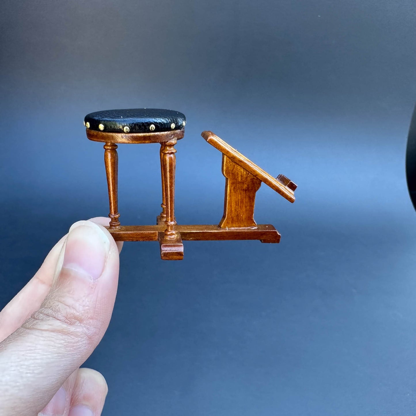 Jacobean style Miniature 1:12 scale Circa Early 1900s Walnut Salesman Sizing Fitting Stool Bench Foot Rest chair for dollhouse shoes feet