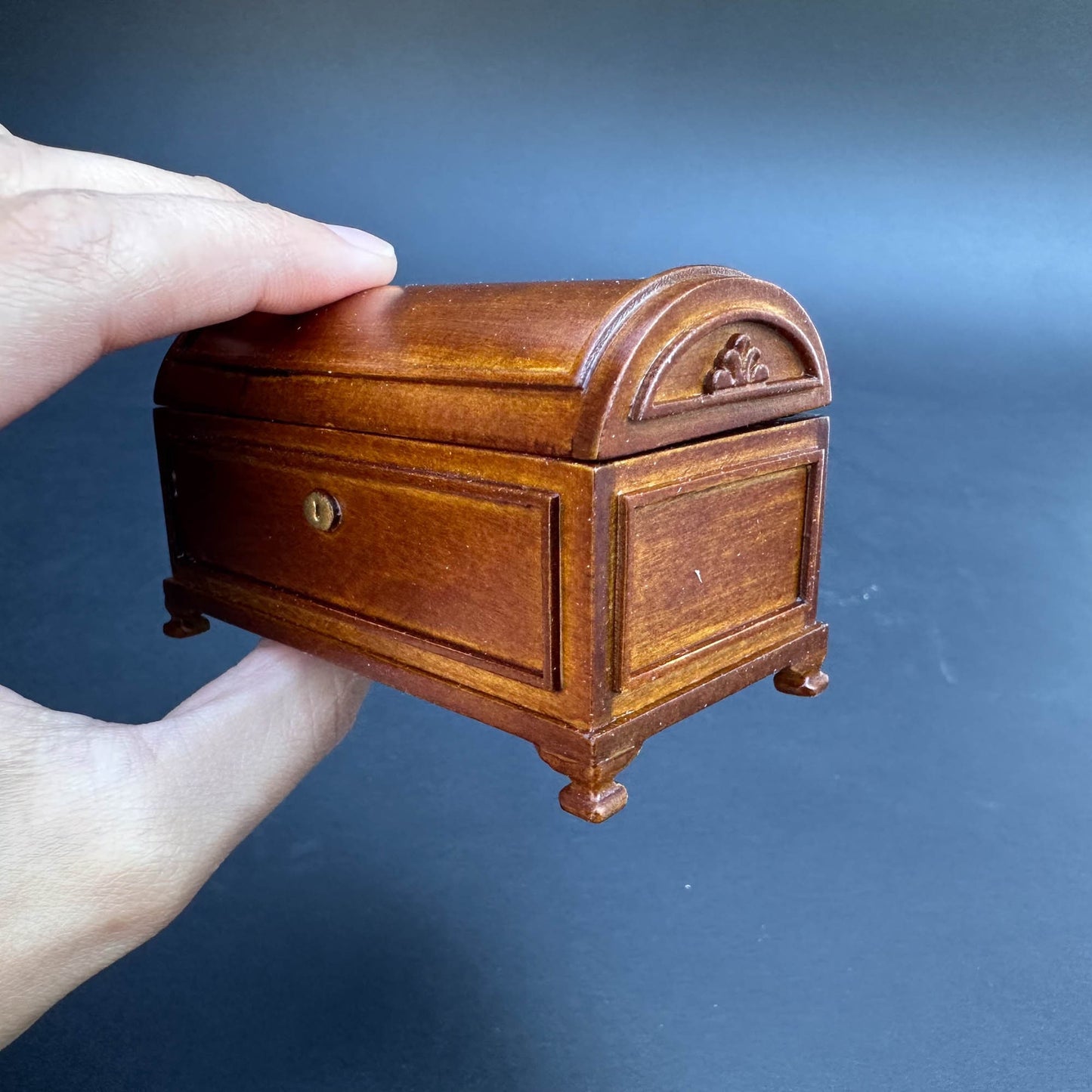 Humpback Chest dollhouse miniature 1" scale walnut wood Y3992 WN