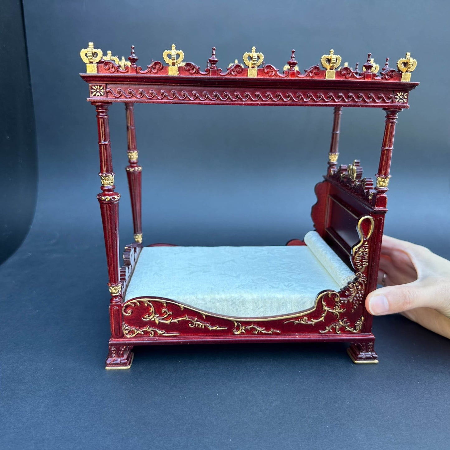 Crispin de Passe Mahogany Renaissance Four-Poster canopy Bed style 1:12 dollhouse miniature Handcrafted
