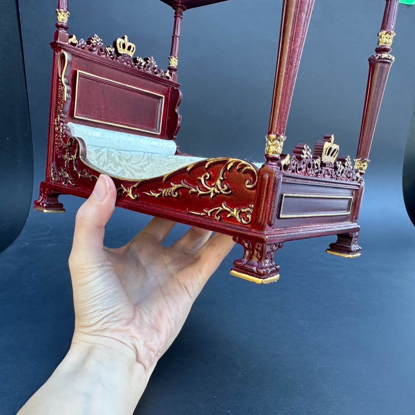 Crispin de Passe Mahogany Renaissance Four-Poster canopy Bed style 1:12 dollhouse miniature Handcrafted