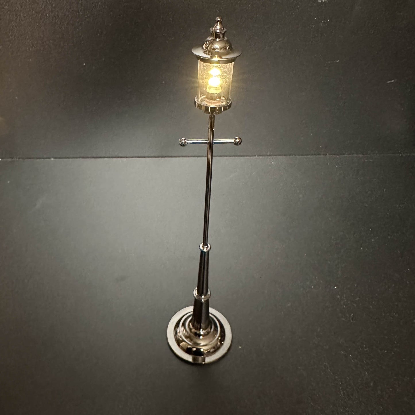 8" gas street garden lamp light LED super bright with on/off switch for dollhouse miniature 1:12 scale FA053030-1LB